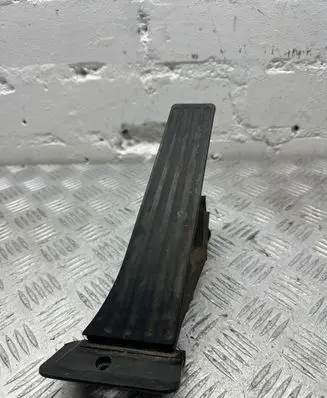 BMW X5 E70 Accelerator throttle pedal 6789998 2506103728A