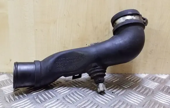 Toyota Avensis T270 Intercooler hose/pipe 173620R030