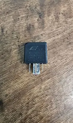 Audi A4 S4 B5 8D Other relay 4M0951253A 95VW10K705CA