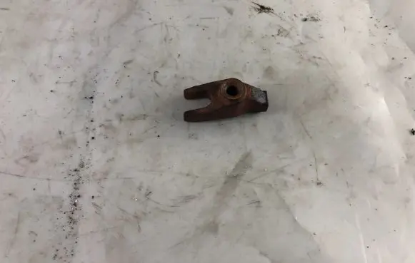 Chrysler Grand Voyager V Fuel Injector clamp holder