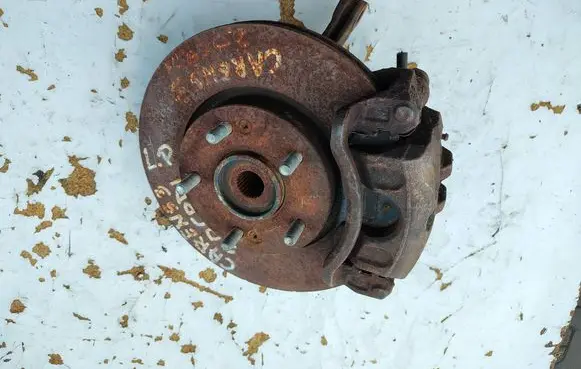 KIA Carens III Front wheel hub spindle knuckle 