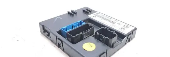 Audi A6 S6 C6 4F Fuse box set 4F0910289E 5DK00876220 4F0907289E