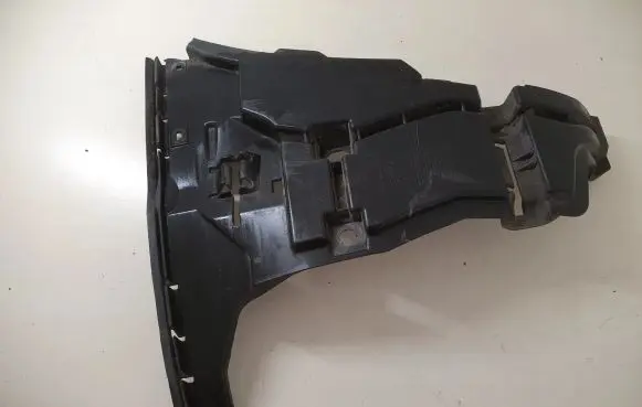 Volvo V70 Front bumper mounting bracket 08693181