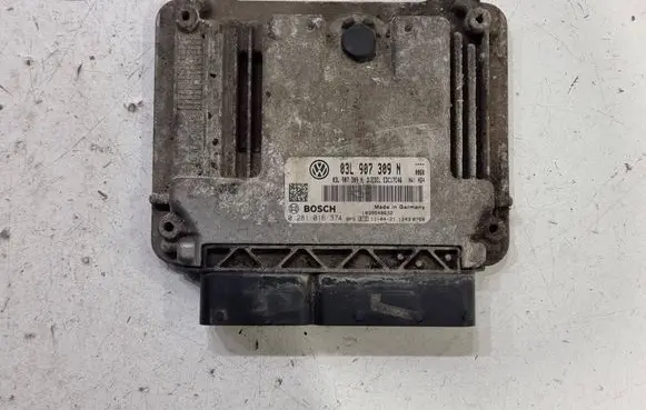 Volkswagen PASSAT B7 Engine control unit/module 03L907309N 0281016374