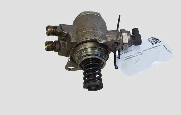 Audi Q5 SQ5 8R Fuel injection high pressure pump 07L127026AB