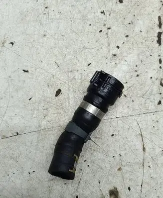 Audi Q7 4M Engine coolant pipe/hose