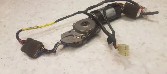 Hyundai Santa Fe Sunroof motor/actuator KH0334000