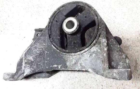 Cadillac BLS Engine mount bracket V05412
