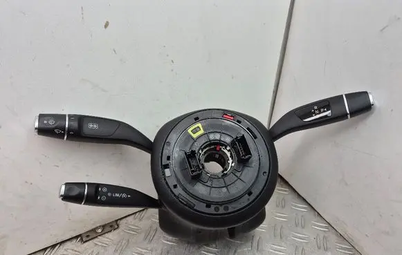 Wiper turn signal indicator stalk/switch