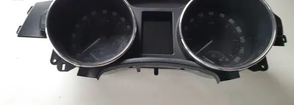 Skoda Superb B6 (3T) Speedometer (instrument cluster)