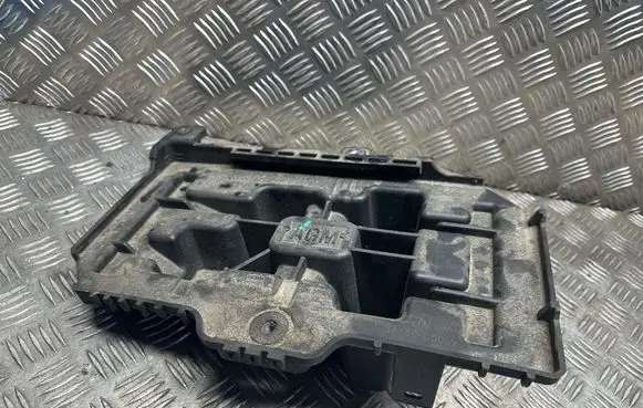 KIA Sorento Battery tray 37150C5002