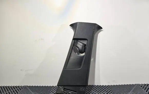 (B) pillar trim (top)