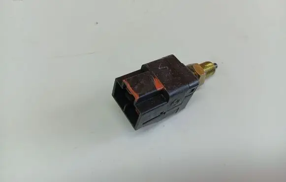 Subaru B9 Tribeca Brake pedal sensor switch 