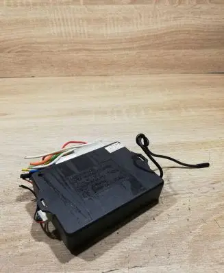 Peugeot Expert Alarm relay SafeCar440 97ra011569