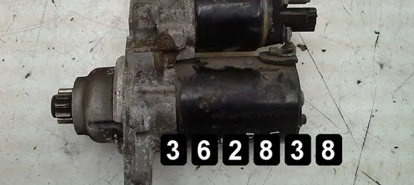 Volkswagen Golf V Starter motor # 1400 02t911023r
