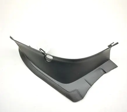 Polestar 2 Rear/tail light trim molding 32228374