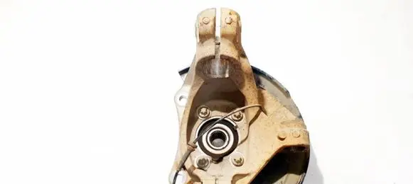 Front wheel hub