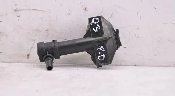 Audi Q3 8U Headlight washer spray nozzle 8U0955102B