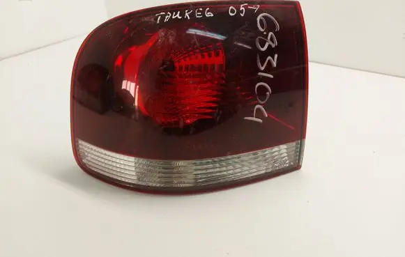 Volkswagen Touareg I Rear/tail lights 28259002