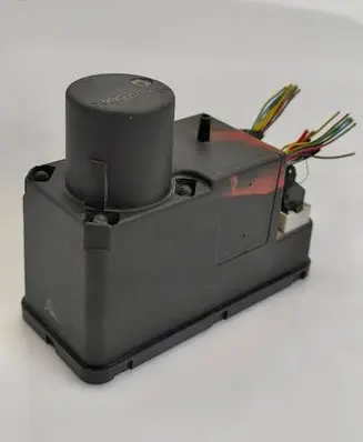Audi A4 S4 B5 8D Central locking vacuum pump 4A0862257J