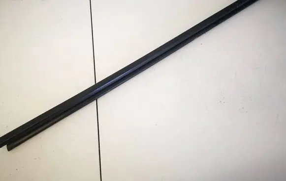 Renault Laguna II Front door glass trim molding 