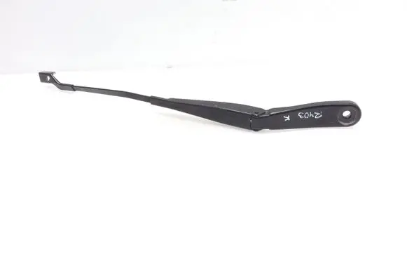 Volvo XC60 Front wiper blade arm 30753525