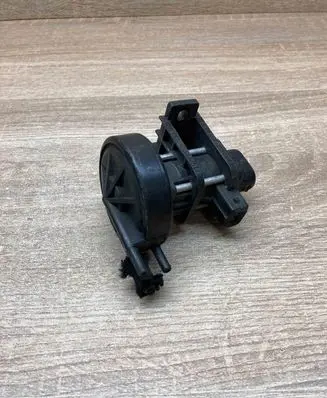 Audi 100 S4 C4 Turbo solenoid valve 357906283