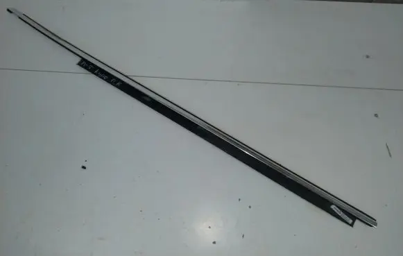 Audi S5 Facelift Front door glass trim molding 8T0853283C