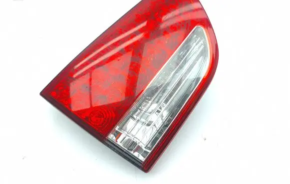 Citroen C-Crosser Tailgate rear/tail lights