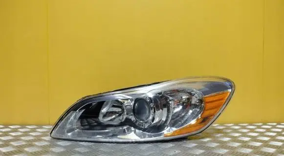 Volvo C30 Headlight/headlamp 31299852 2238