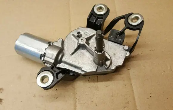 Volkswagen Polo V 6R Rear window wiper motor 5K6955711B
