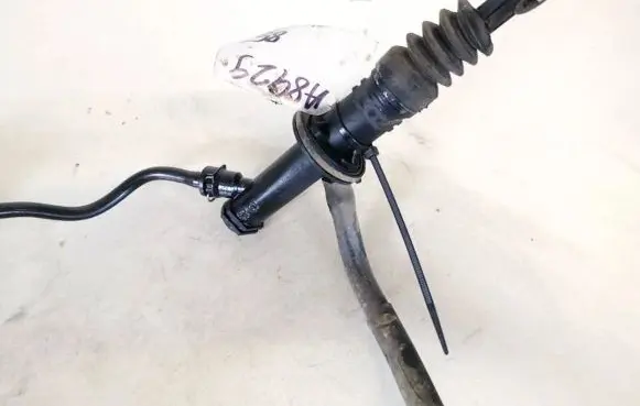 Renault Clio III Clutch master cylinder 8200436137