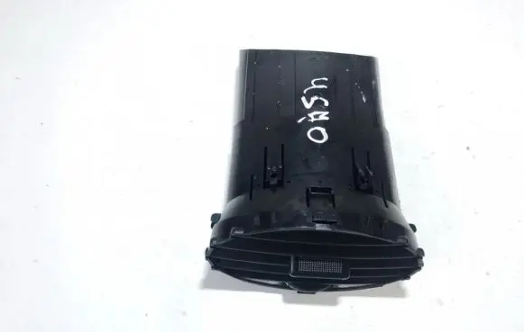 Ford Focus Dash center air vent grill 4m51a014l21ad 4m51-a014l21-ad