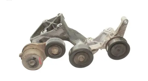 Hyundai Santa Fe Generator/alternator bracket 252852F300