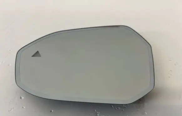 BMW 7 G70 Wing mirror glass 6004883 C10816300AA 20231020104GD