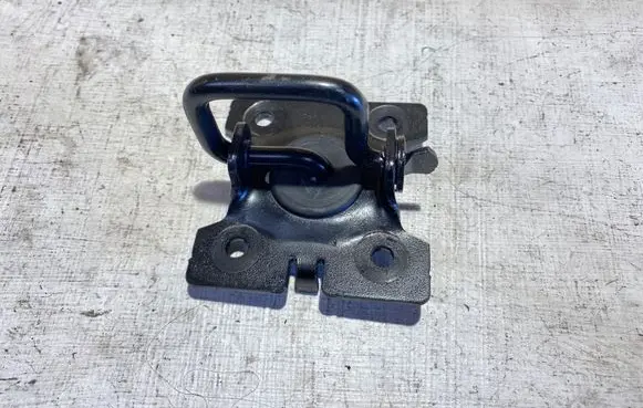 Maserati Ghibli Seat back rest lock catch 05000046AA 63766