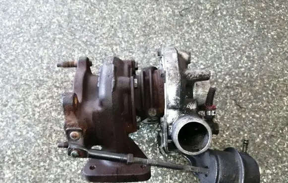 Audi A4 S4 B5 8D Turbo 028145702