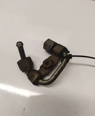 Land Rover Discovery 3 - LR3 Fuel line pipe 