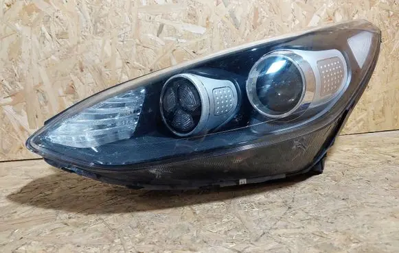 KIA Sportage Headlight/headlamp 92101F1010 ITPD010615