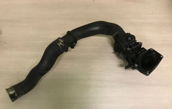 Mercedes-Benz E W212 Throttle valve A6510900070