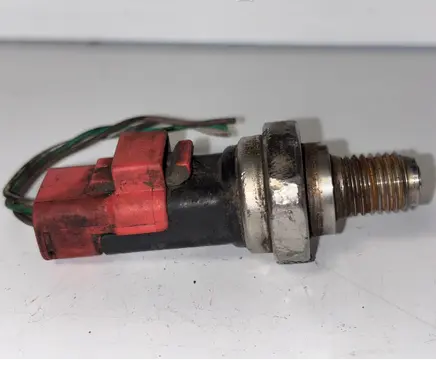 Renault Laguna III Fuel pressure sensor 