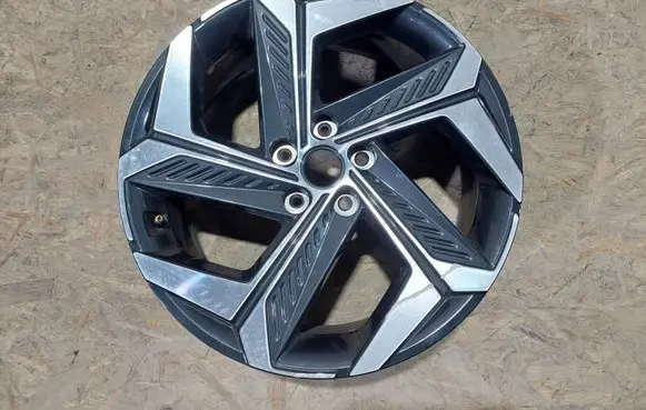 Hyundai Tucson IV NX4 R19 alloy rim 52910N7320 3624517
