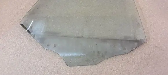 Mazda 323 Rear door window glass