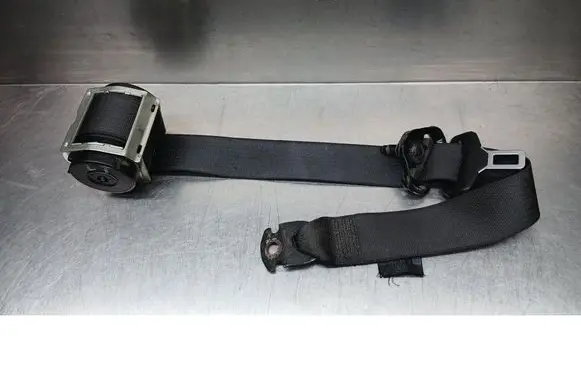 Opel Corsa D Rear seatbelt 13290256