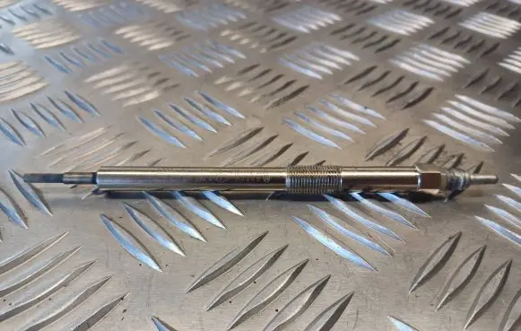 Renault Laguna III Glow plug 8200561251 50250603