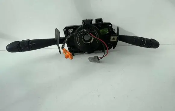 Renault Megane I Steering wheel buttons/switches 7701047253 34428501