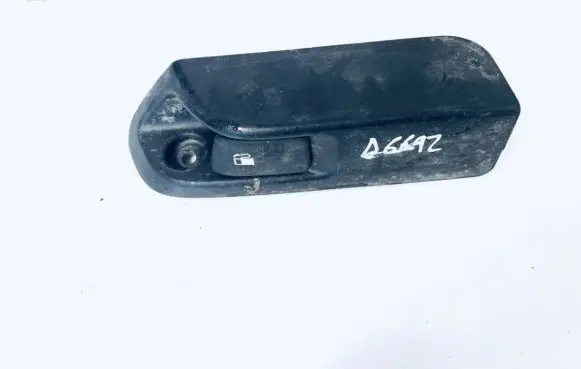 Toyota Auris 150 Fuel tank opening switch 