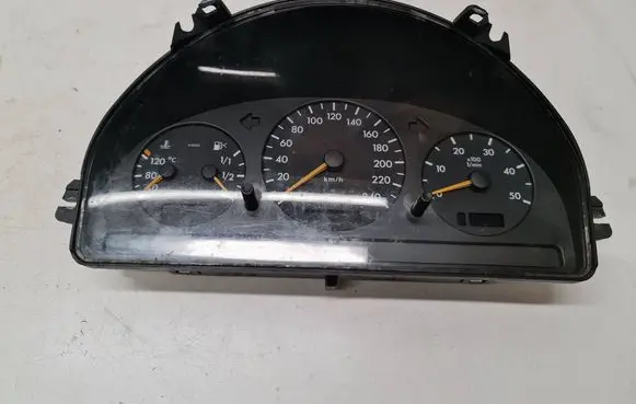 Speedometer (instrument cluster)
