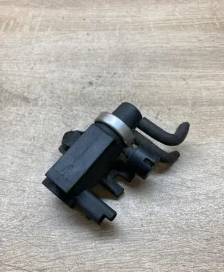 Peugeot 307 Vacuum valve 9641726680