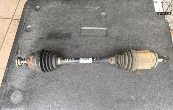 BMW X3 F25 Front driveshaft 7598027 22032011 8250130887